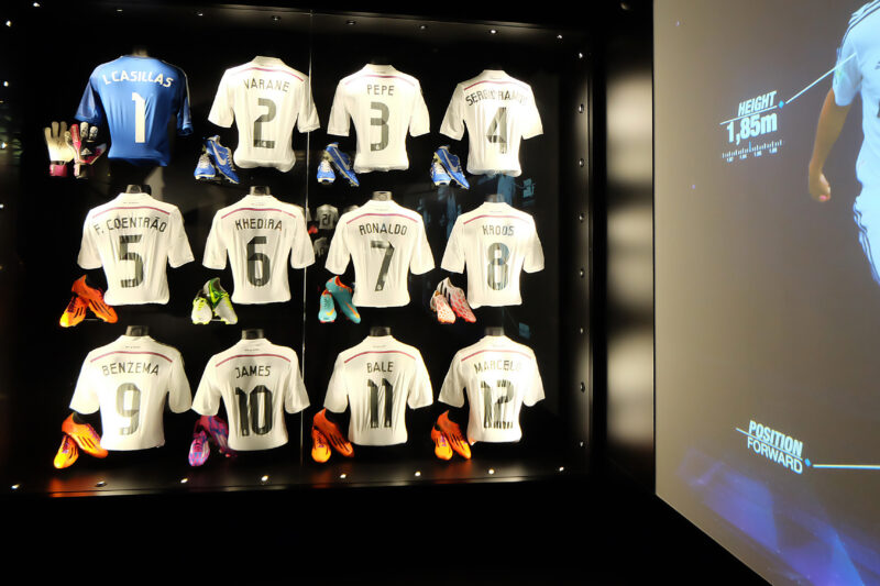サッカーユニフォームの相場とは？<br>〜オリジナル制作がコスパ最強！〜
